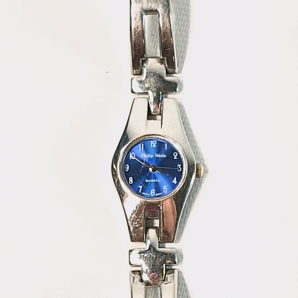 Vintage Philip Wells Blue Stainless Steel Bracelet Ladies Wrist Watch